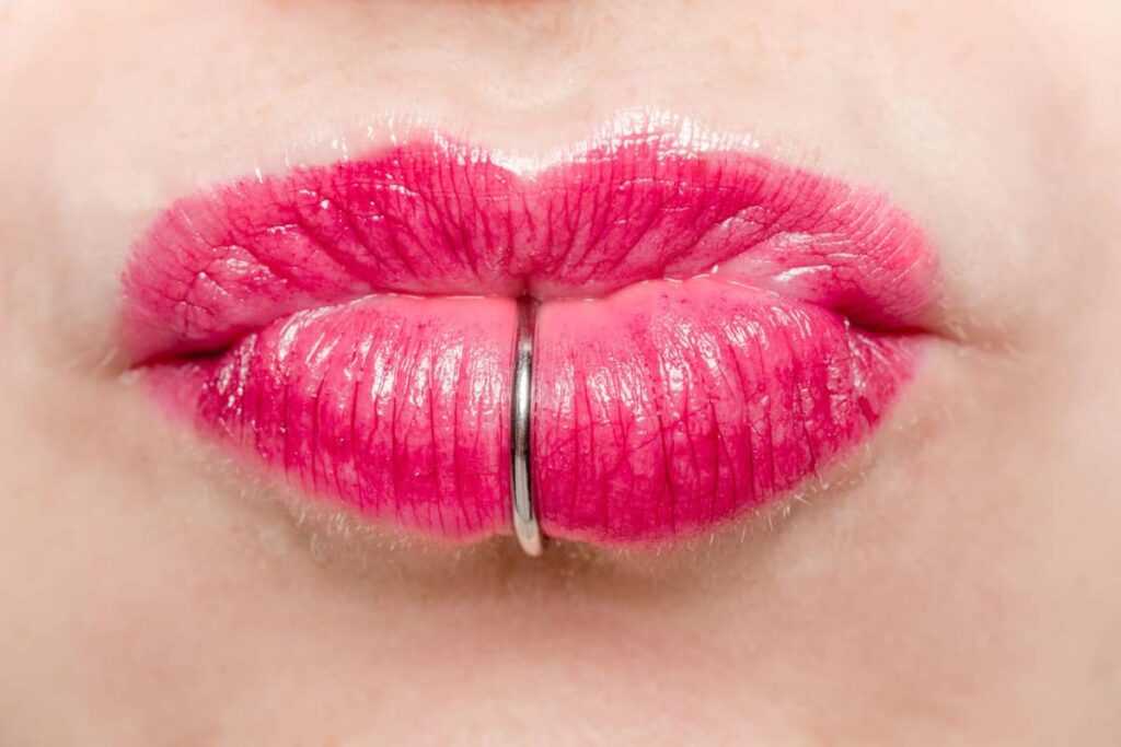 Tongue Piercing and Oral Health: What Dentists Want You to Know 2 Lip Piercings