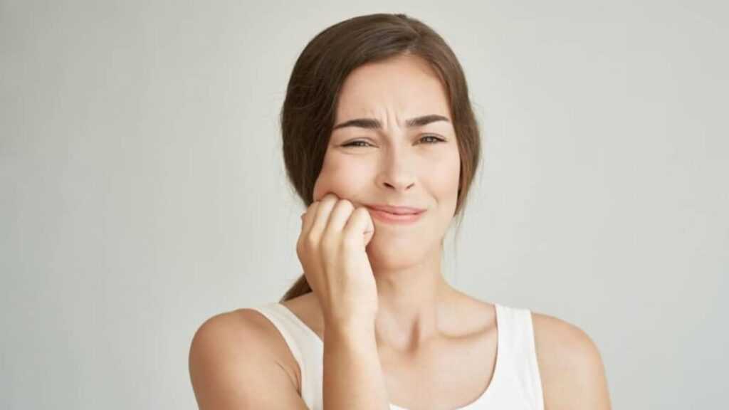 How to Reduce Swelling After Tooth Extraction: Causes and Proven Methods